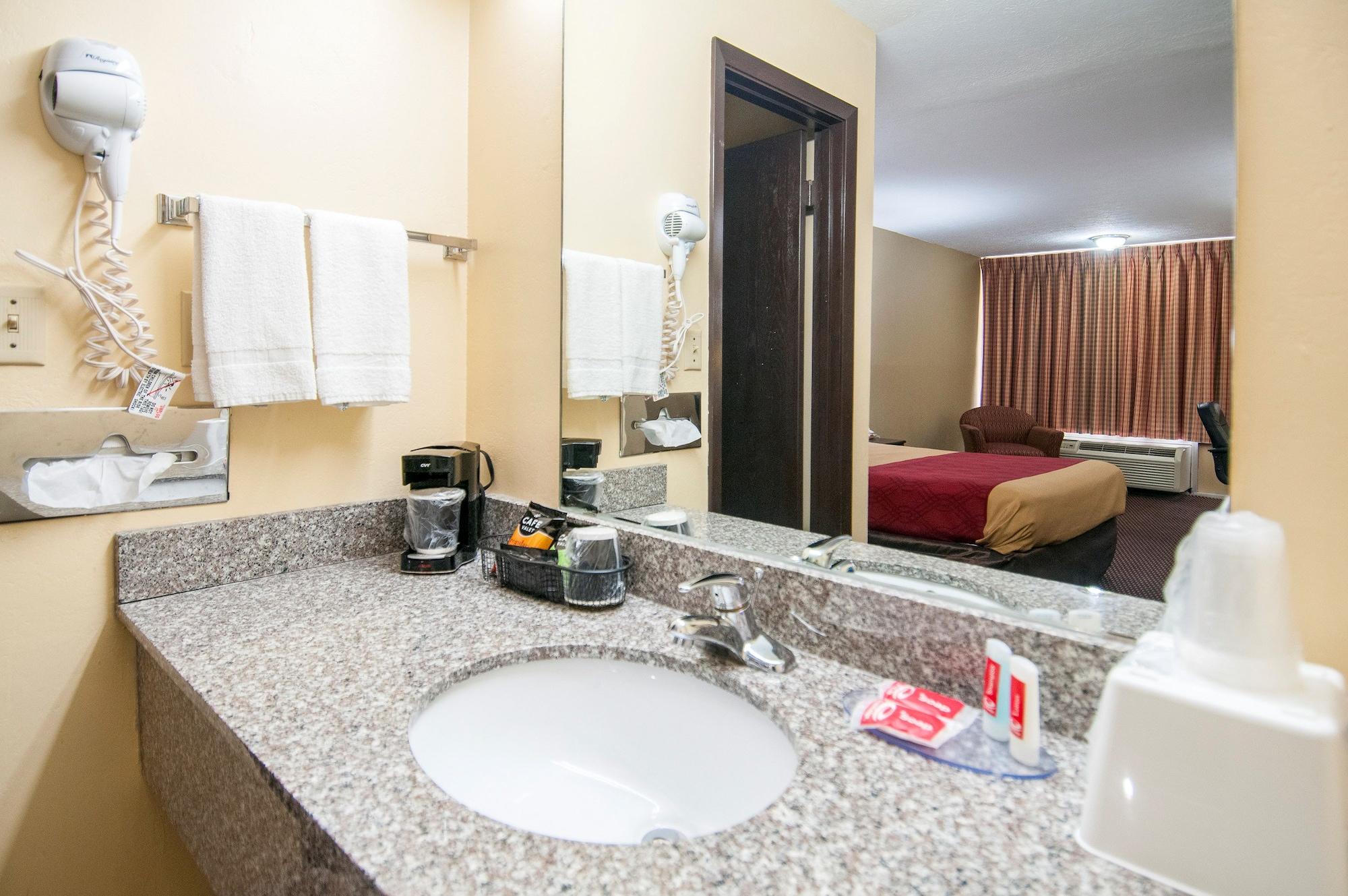 Econo Lodge Near Missouri University Of Science And Technology ローラ エクステリア 写真